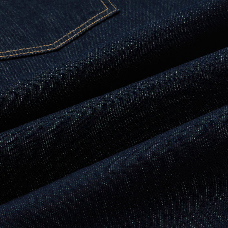 Pantalones cortos de mezclilla con orillo y pernera de barril