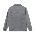 Shorts vaqueros con mariposas bordadas y adornados con perlas