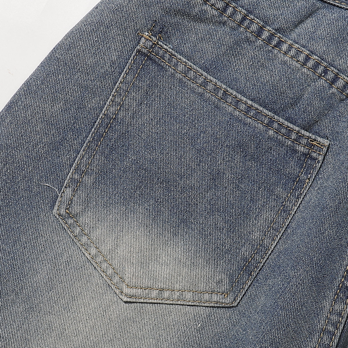 Bermudas vaqueras rasgadas con parches de camuflaje