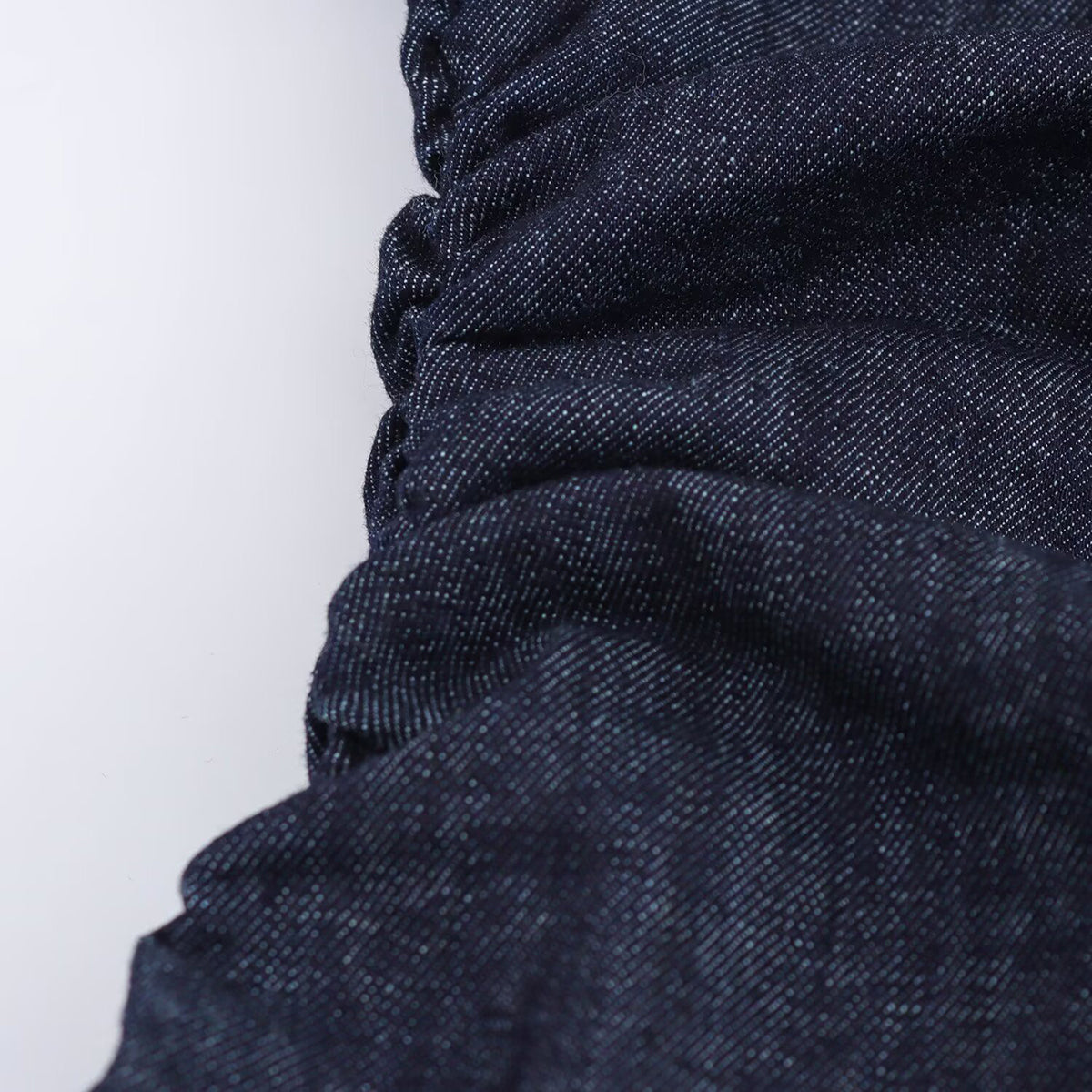 Vestido midi de mezclilla con botones delanteros y manga corta