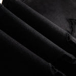 Vaqueros de cintura alta con aberturas y cuentas de perlas