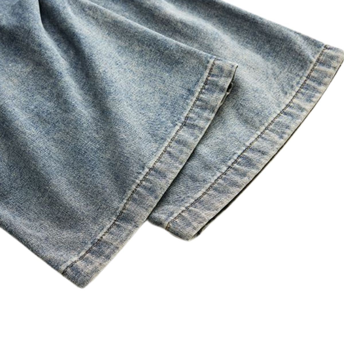 Vaqueros oversize con pliegues laterales