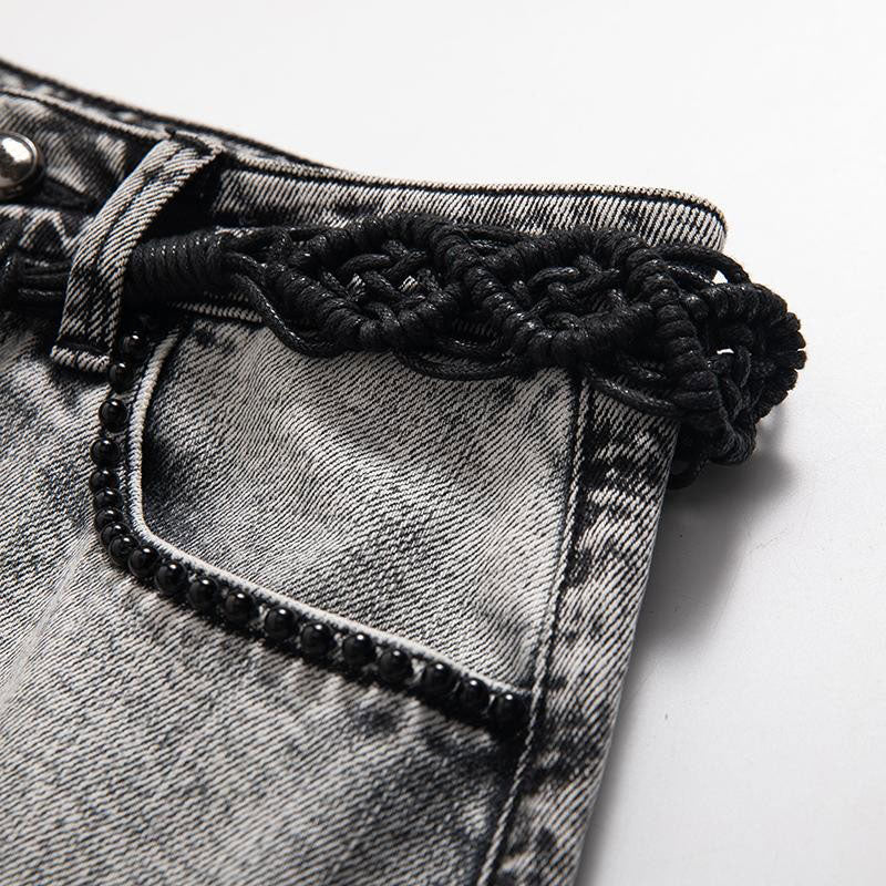 Falda vaquera con bordado de perlas y lavado vintage