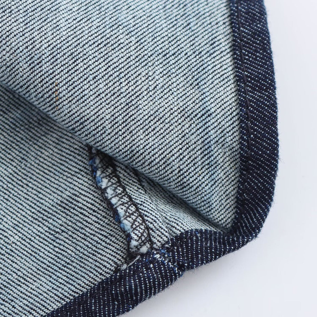 Vestido midi de mezclilla con botones delanteros y manga corta