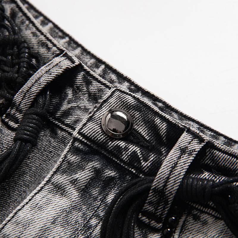 Falda vaquera con bordado de perlas y lavado vintage