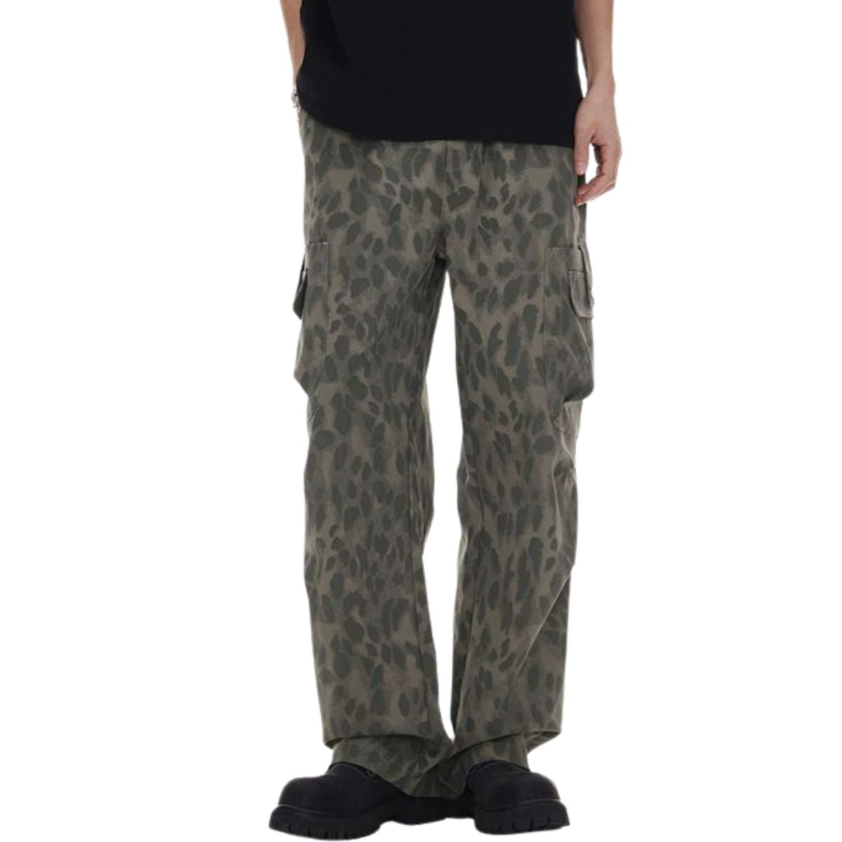 Relaxed Fit Leopard Cargo Trousers