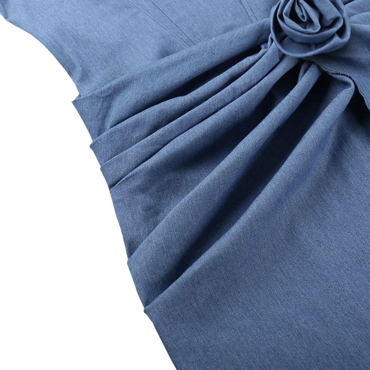 Vestido mini de mezclilla con apliques florales