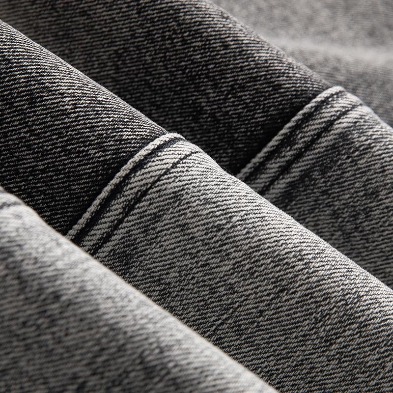 Falda vaquera con bordado de perlas y lavado vintage