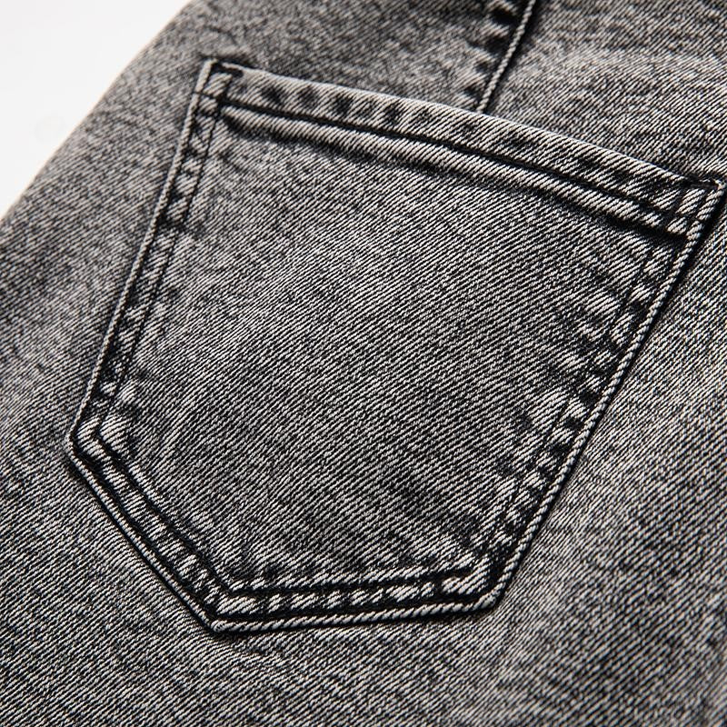 Falda vaquera con bordado de perlas y lavado vintage