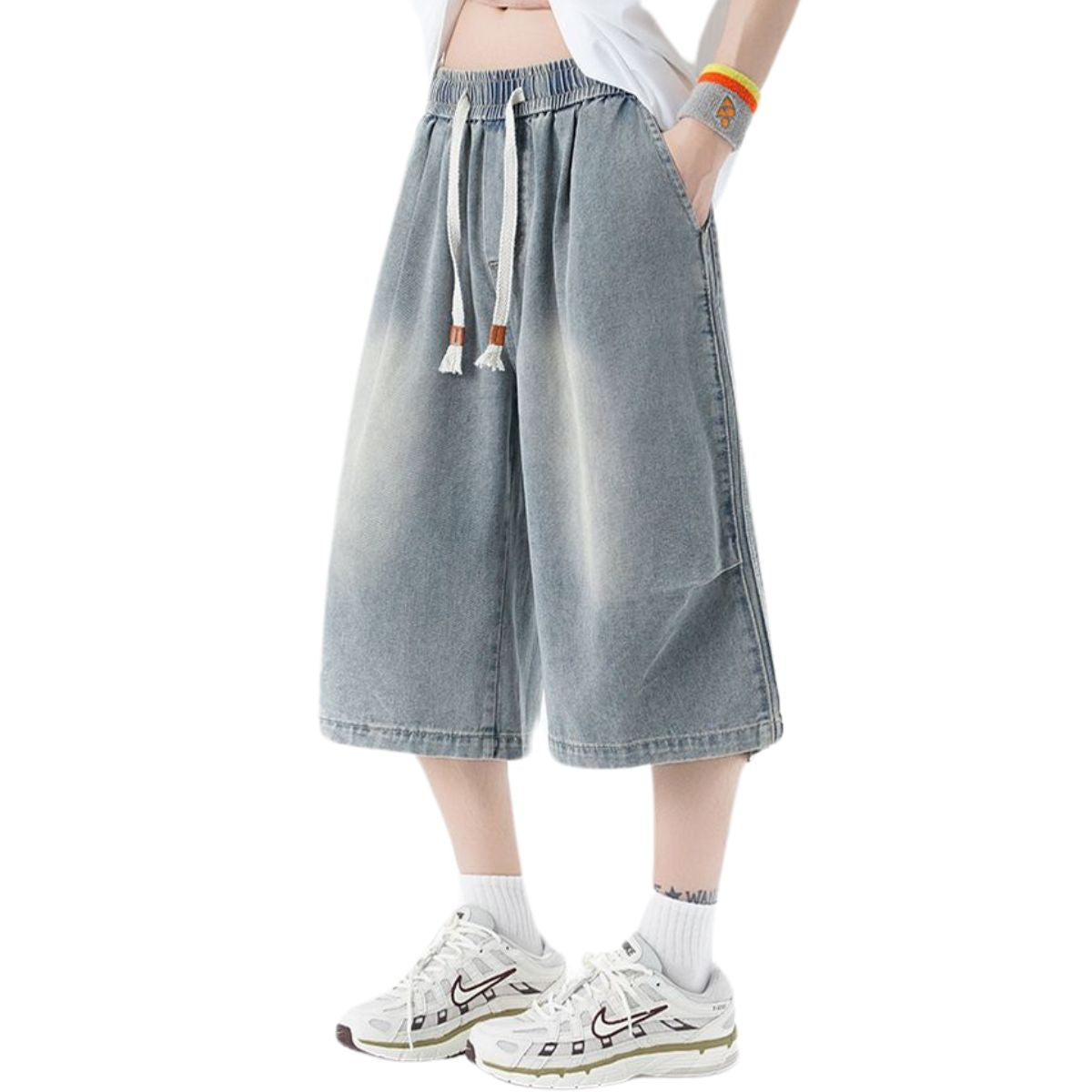 Pantalones vaqueros cortos lavados con cintura con cordón