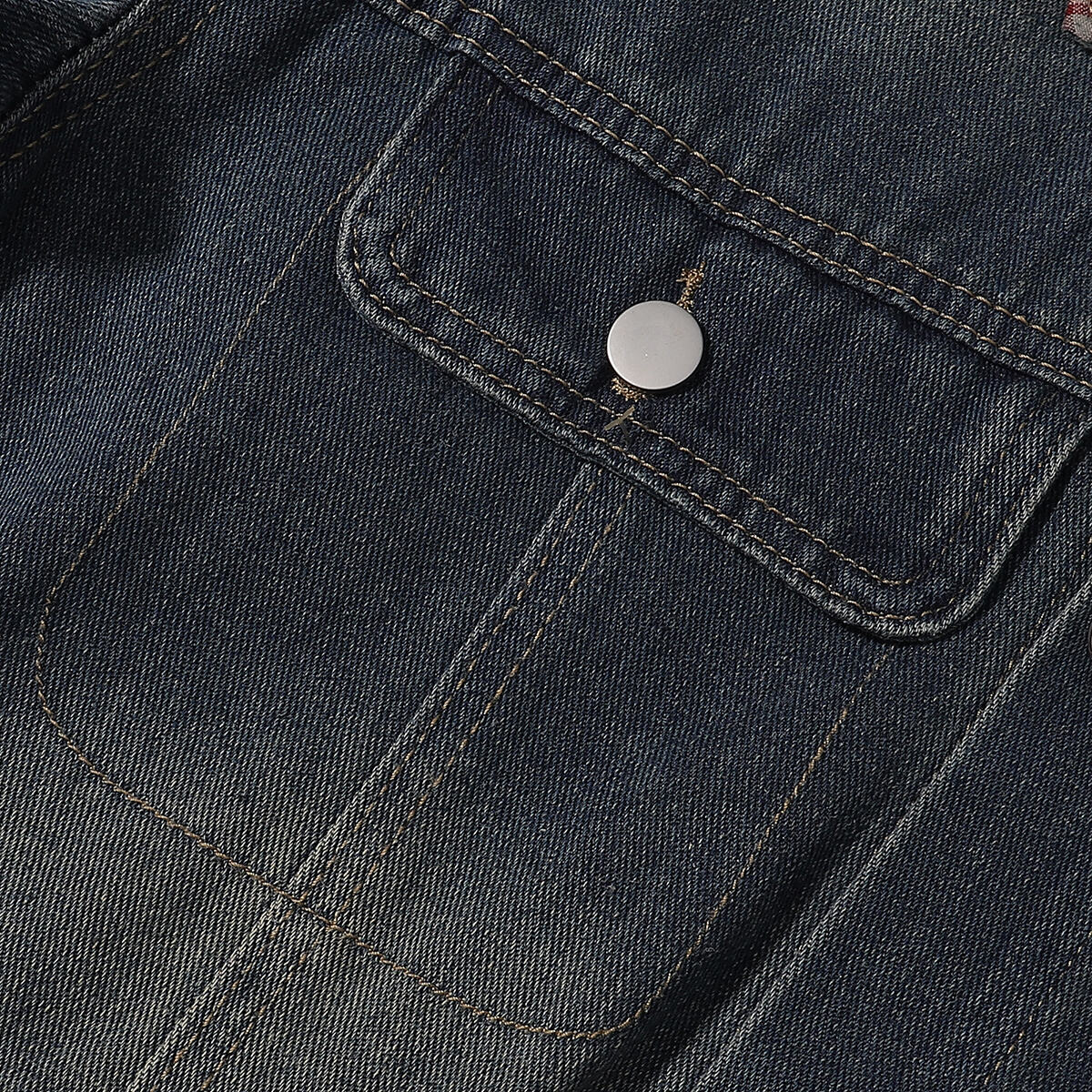 Shorts vaqueros con mariposas bordadas y adornados con perlas