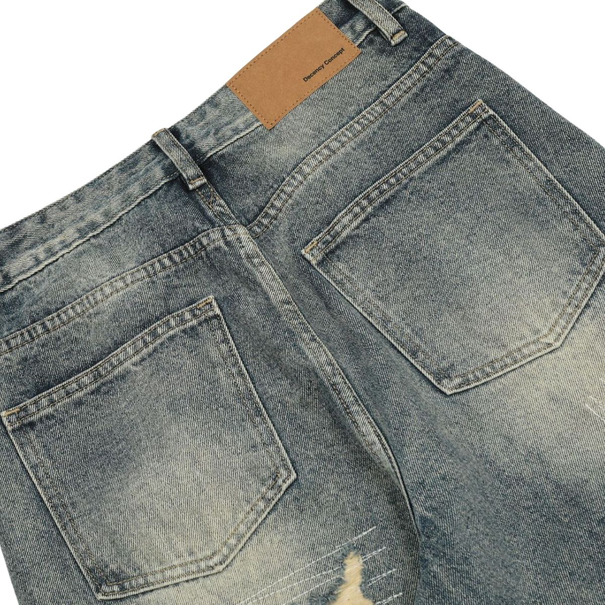 Pantalones vaqueros holgados con estampado de serpiente