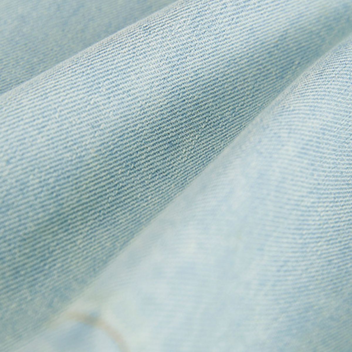 Minivestido camisero vaquero plisado de manga corta