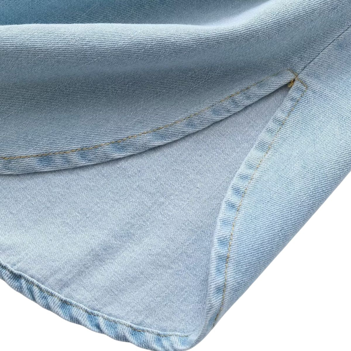 Vestido midi vaquero sin mangas con botones y aberturas en la parte delantera