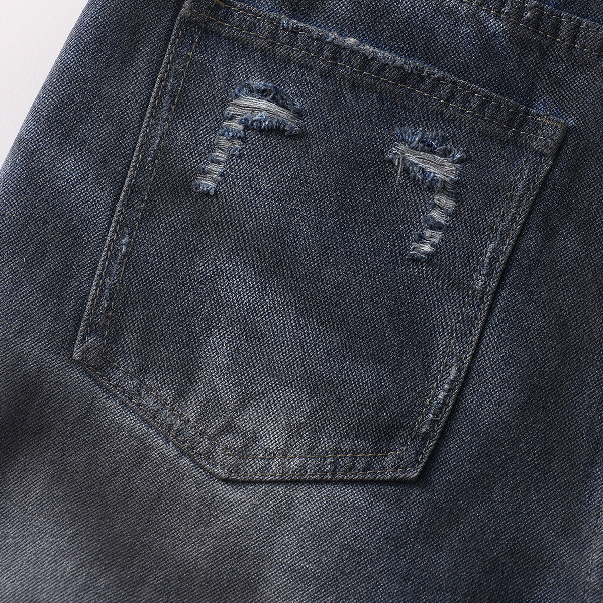 Fray Hem Vintage Wide-Leg Distressed Jeans