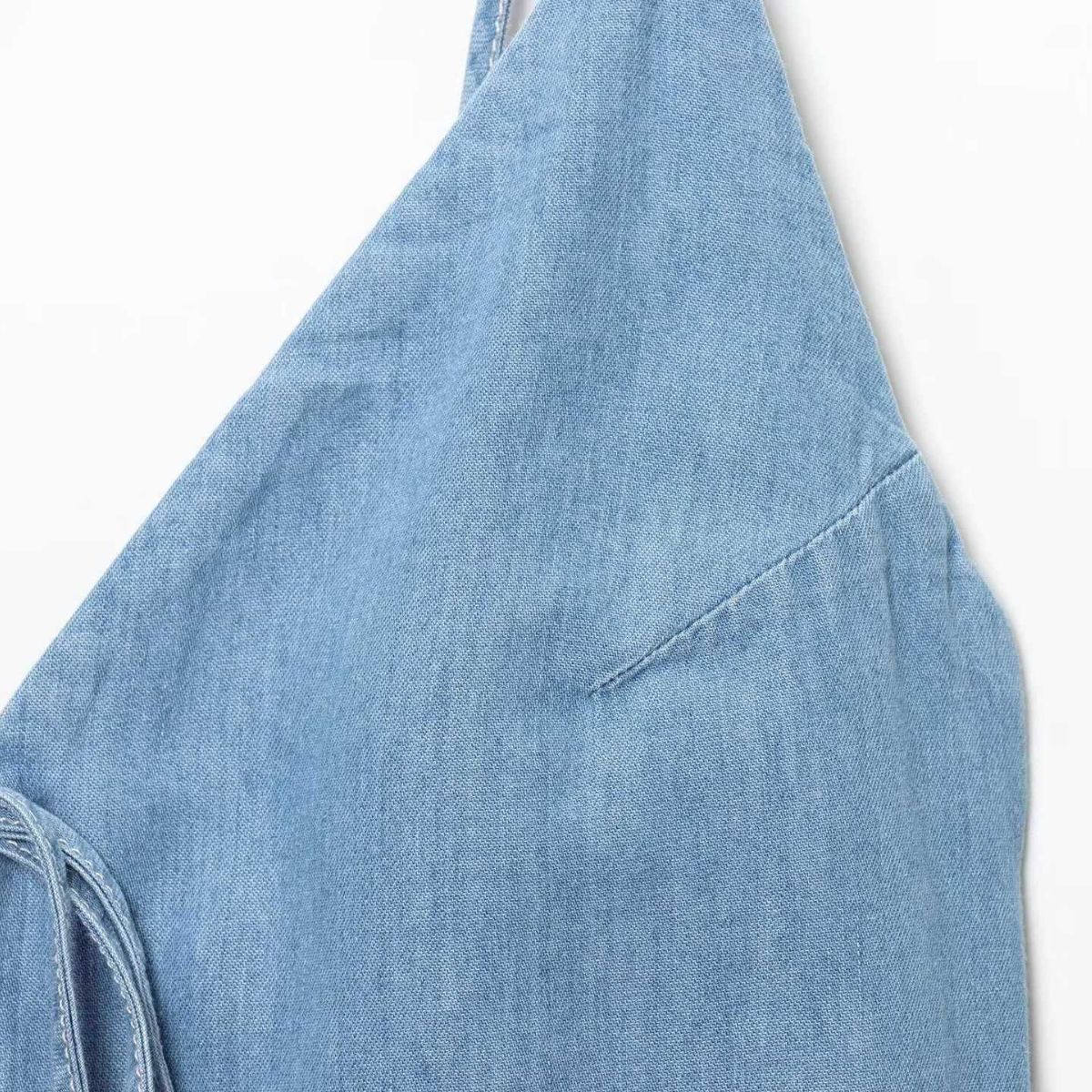 Falda vaquera con bordado de perlas y lavado vintage