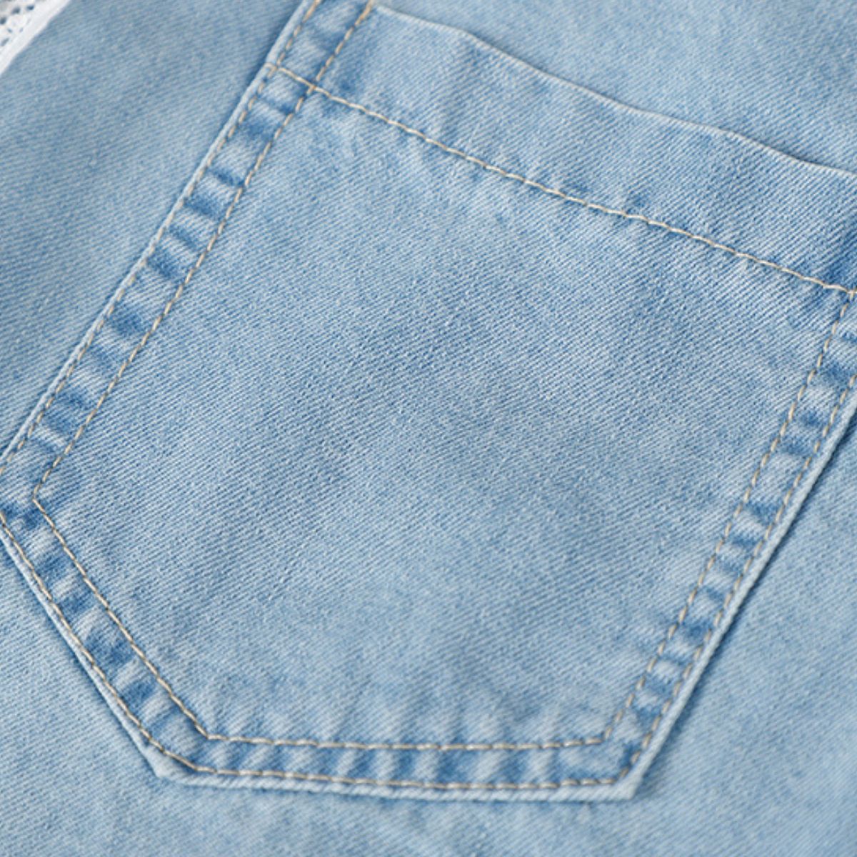 Vestido midi vaquero sin mangas con botones y aberturas en la parte delantera