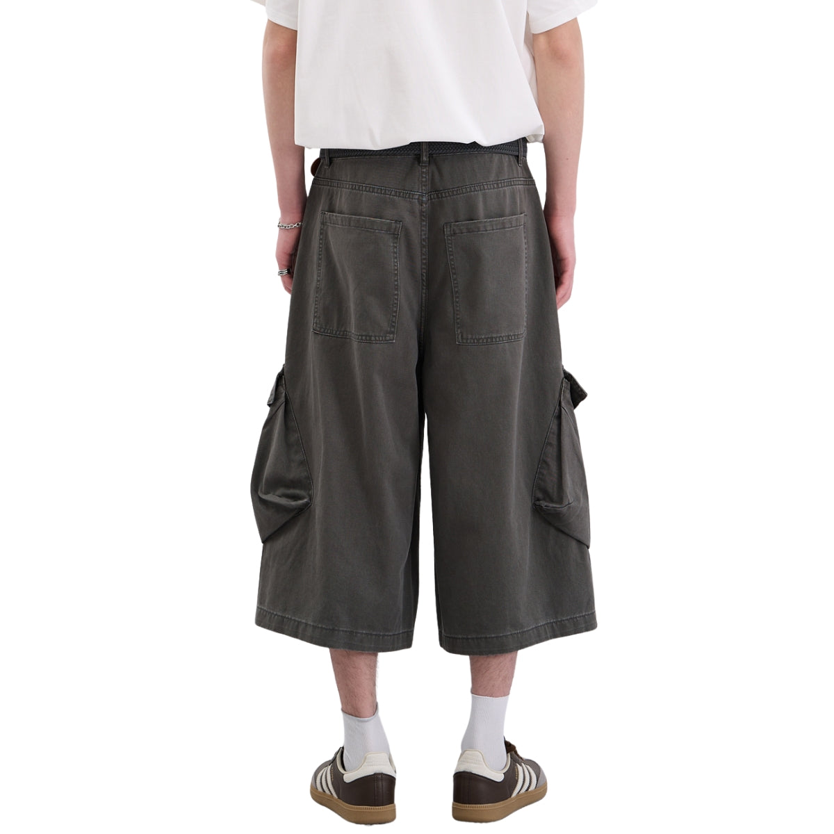 Bermudas con lavado vintage y salpicaduras de tinta