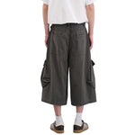 Bermudas con lavado vintage y salpicaduras de tinta