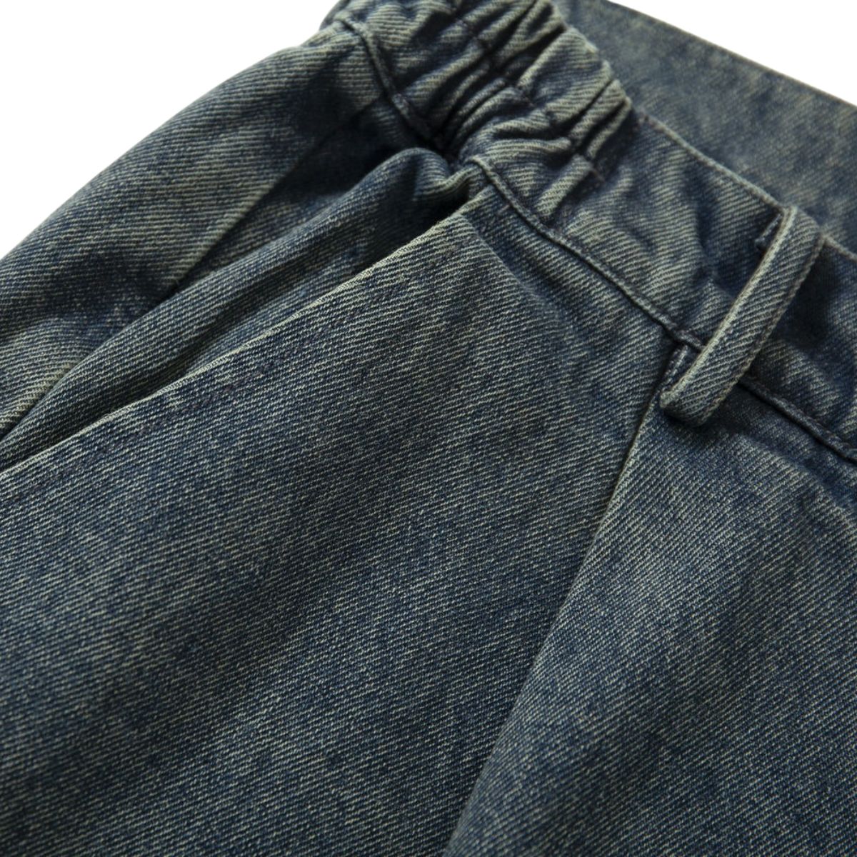 Pantalones vaqueros holgados con estampado de serpiente