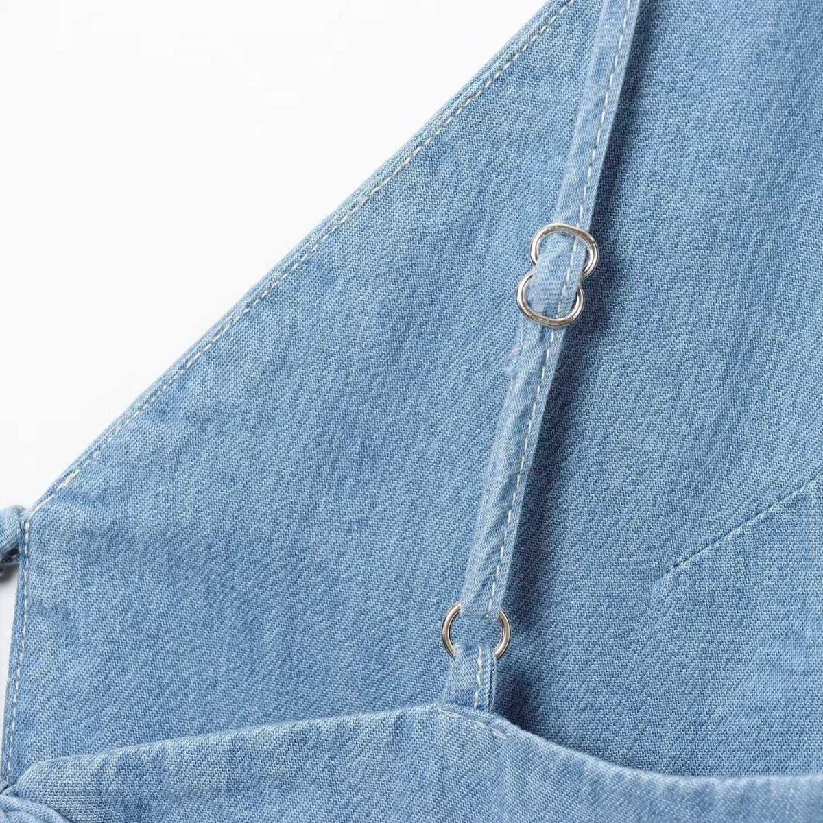 Falda vaquera con bordado de perlas y lavado vintage