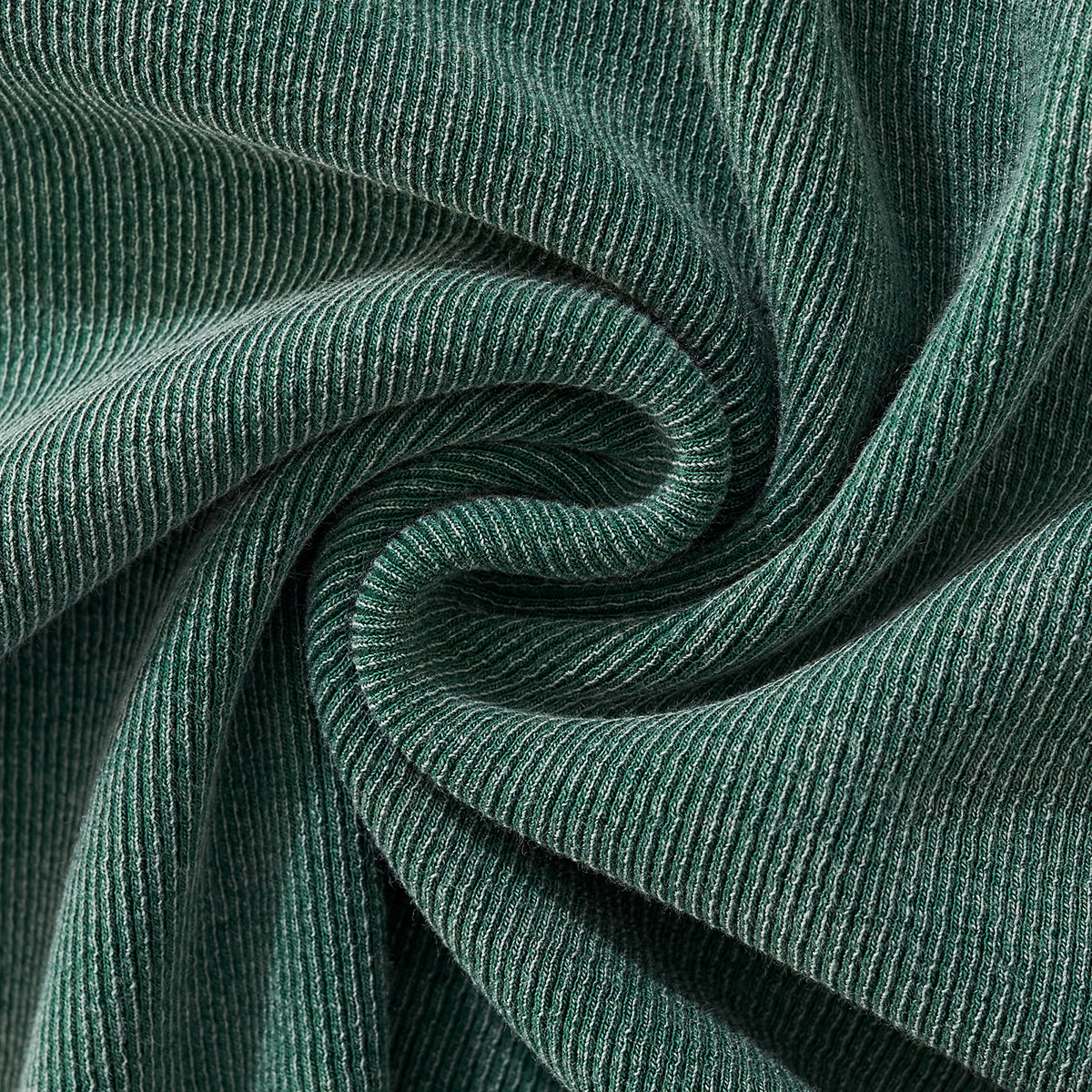 Camiseta de algodón lavado, corte entallado y cintura plisada, 8.4 oz