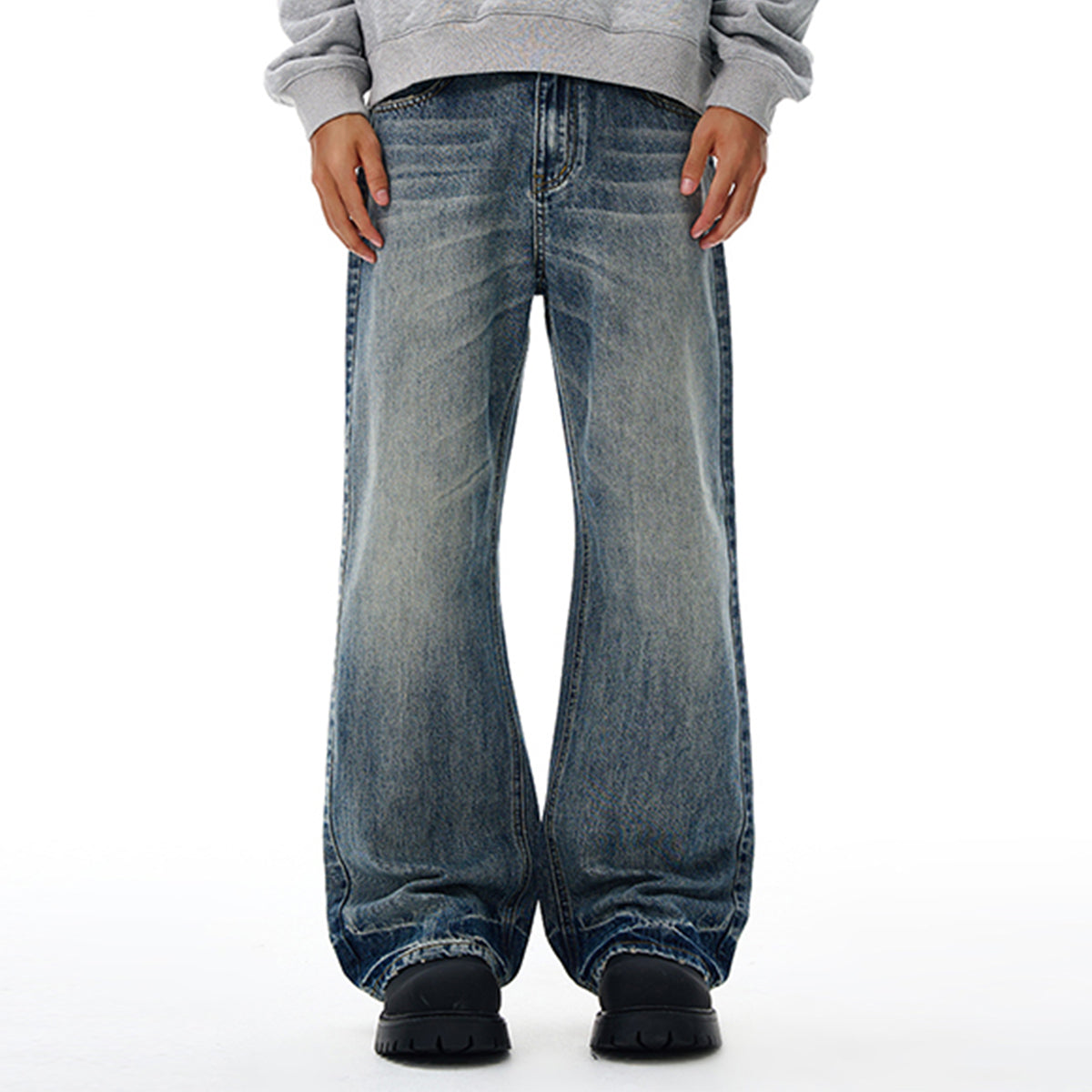 Distressed Hem Light Wash Wide Leg High Rise Jeans