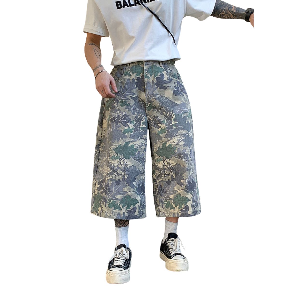 Camo Print Relaxed Fit Denim Capri Shorts