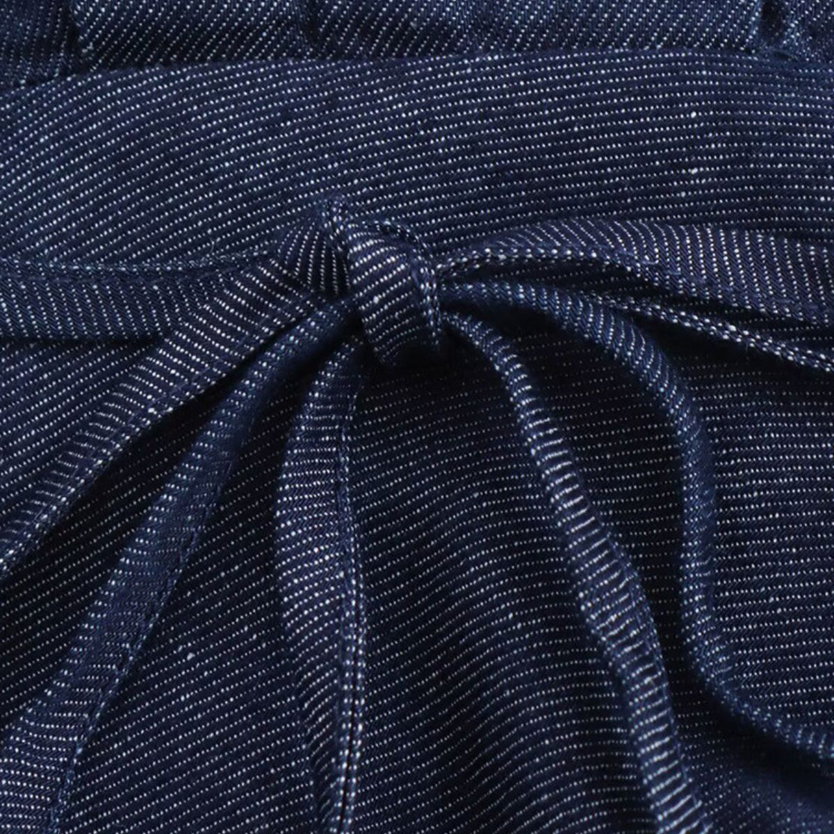 Falda vaquera con bordado de perlas y lavado vintage