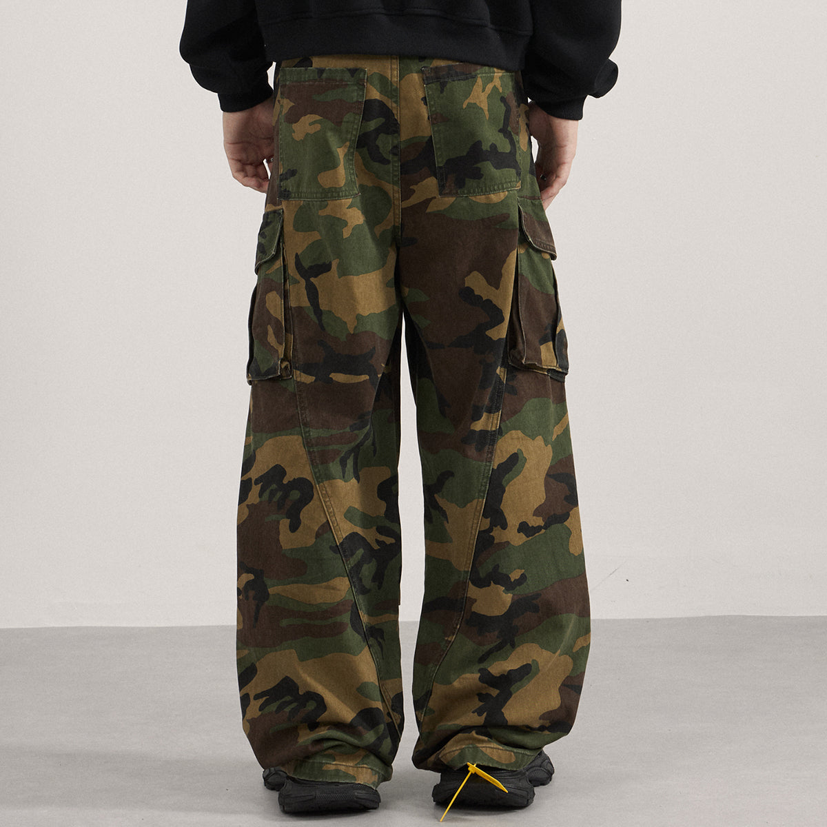 Utility Chic Classic Camouflage Cargo Pants