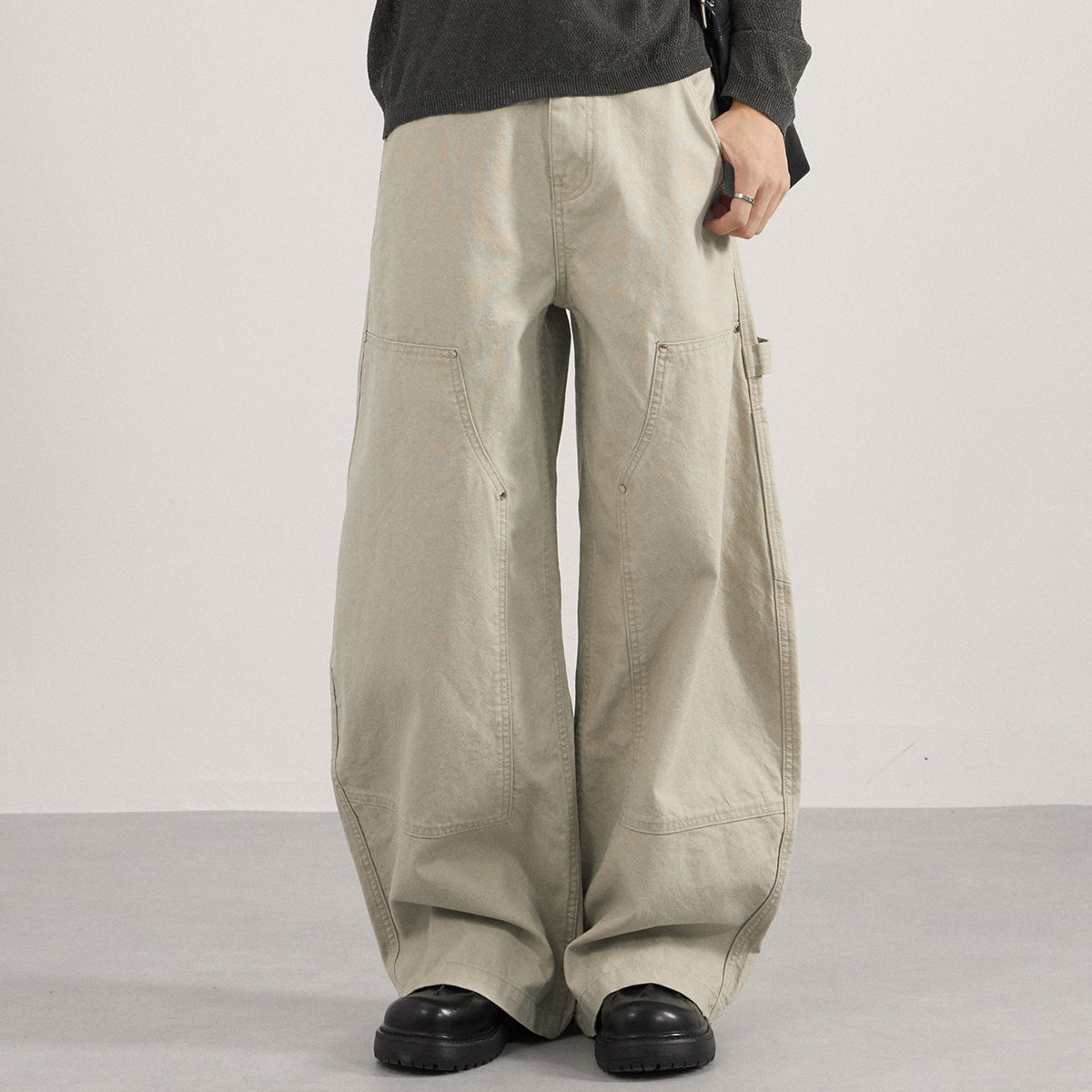 Curved Seam Cargo Loose Fit Pants