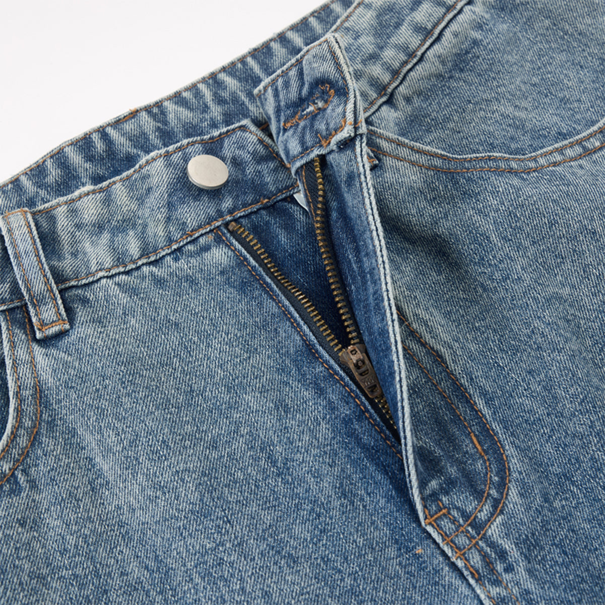 Distressed Cargo Style Wide Leg Denim Jeans