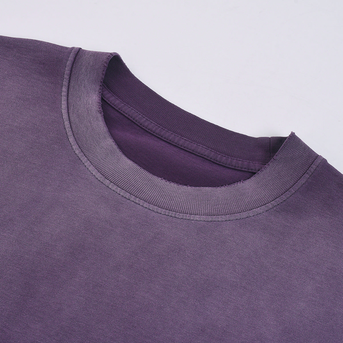 Camiseta de algodón con bordes desgastados y degradados de 7.8 oz