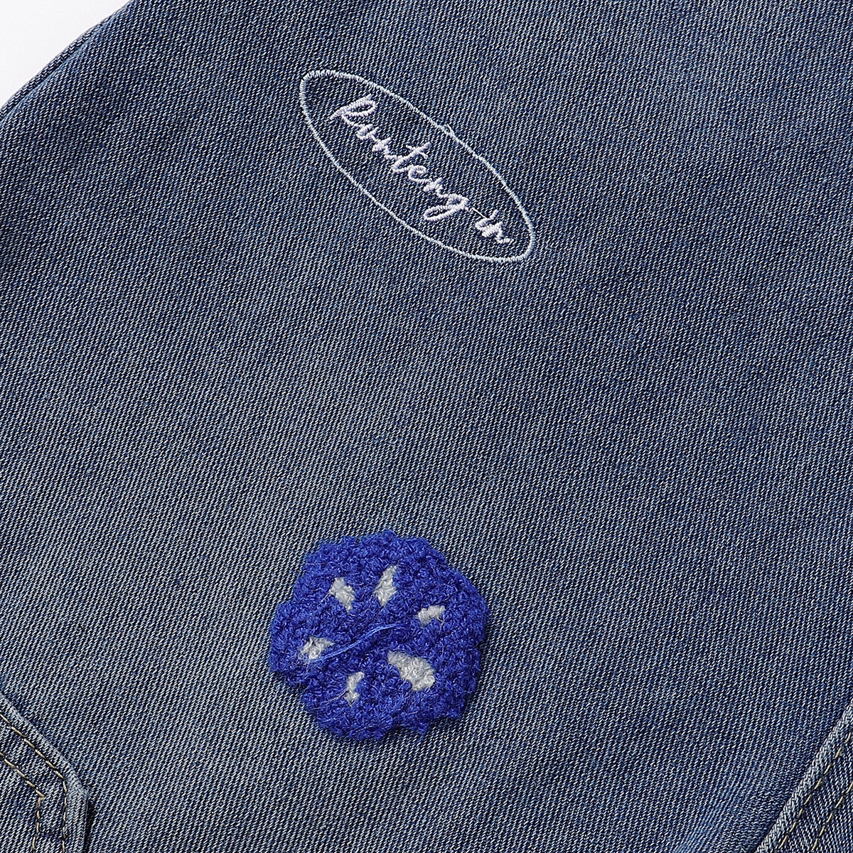 Bermudas vaqueras rasgadas con parches de camuflaje