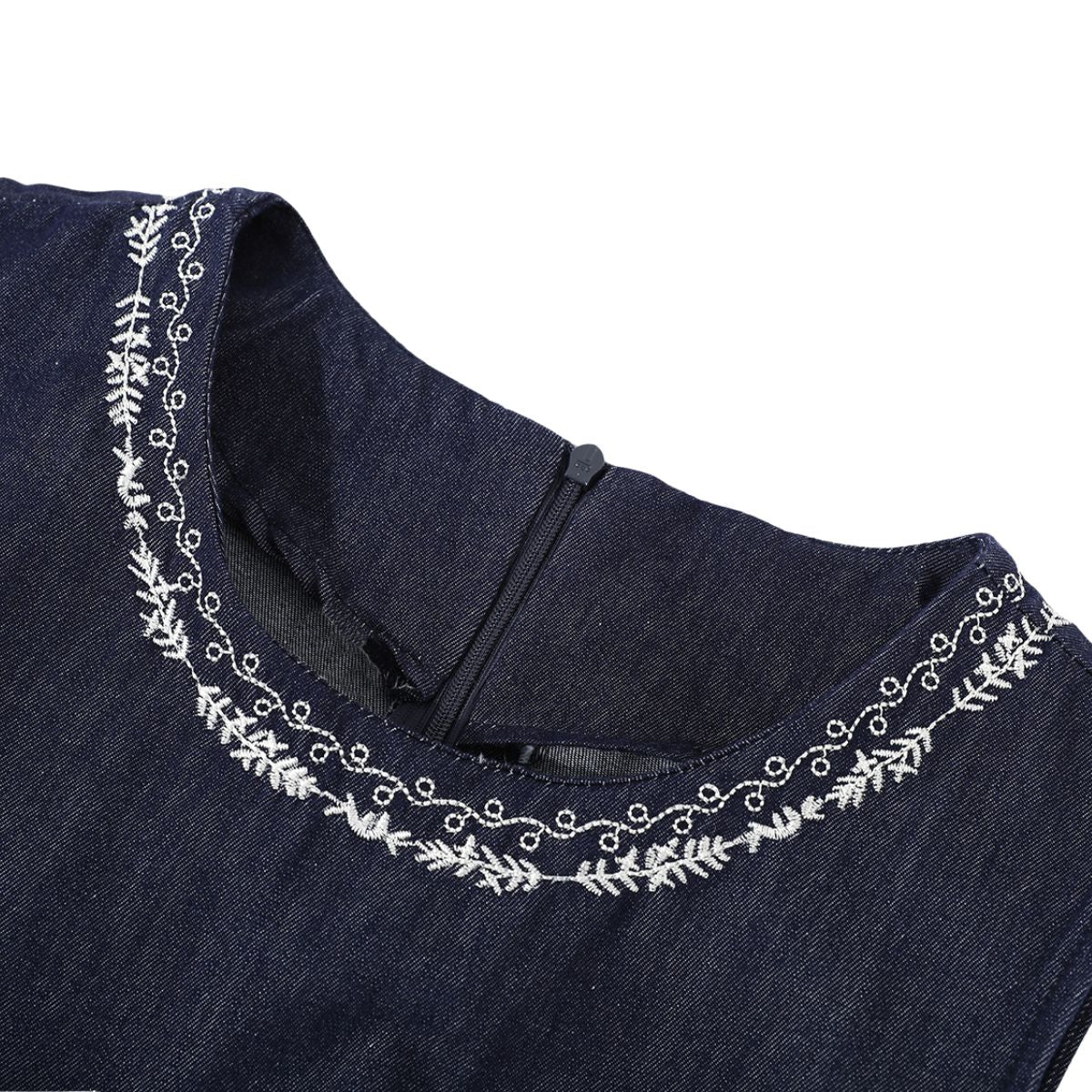 Falda vaquera con bordado de perlas y lavado vintage