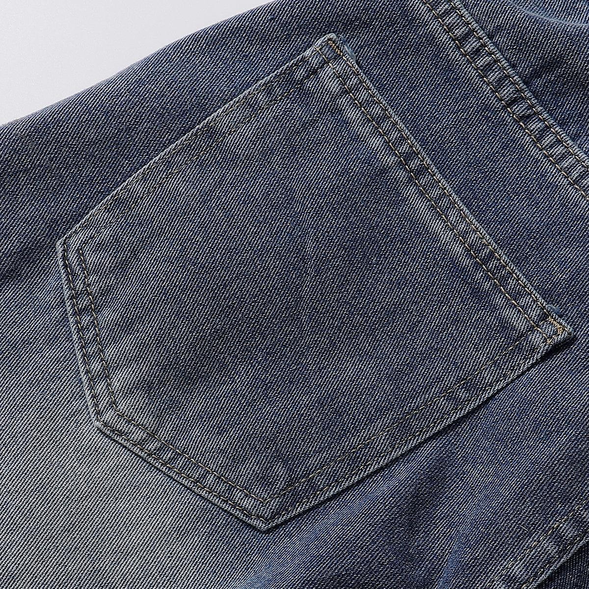 Bermudas vaqueras rasgadas con parches de camuflaje