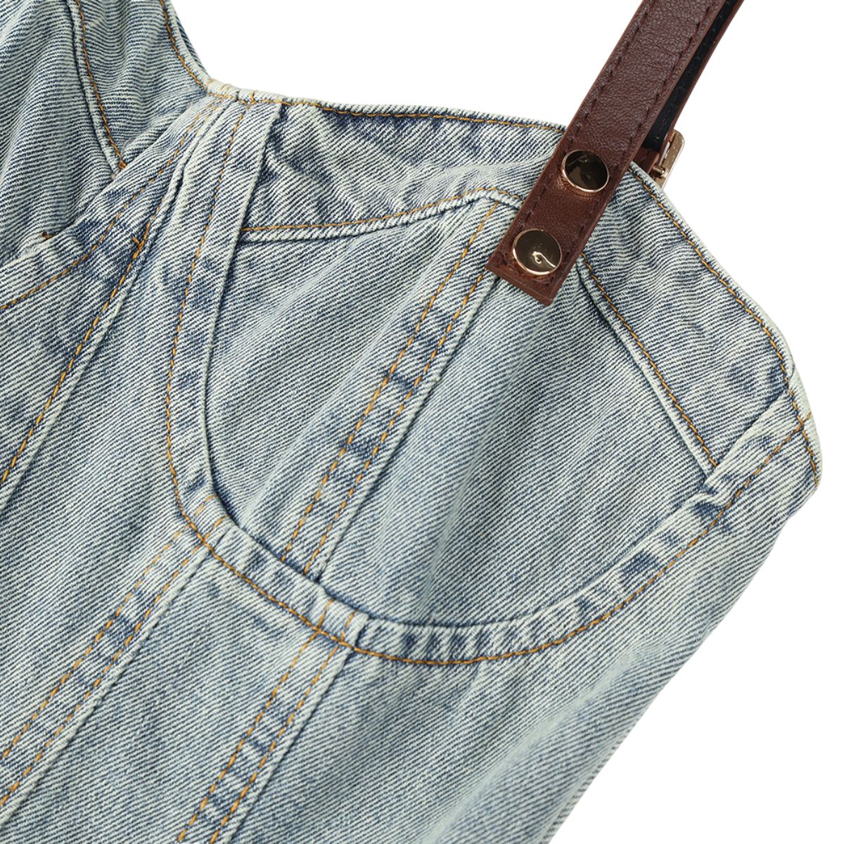 Falda vaquera con bordado de perlas y lavado vintage