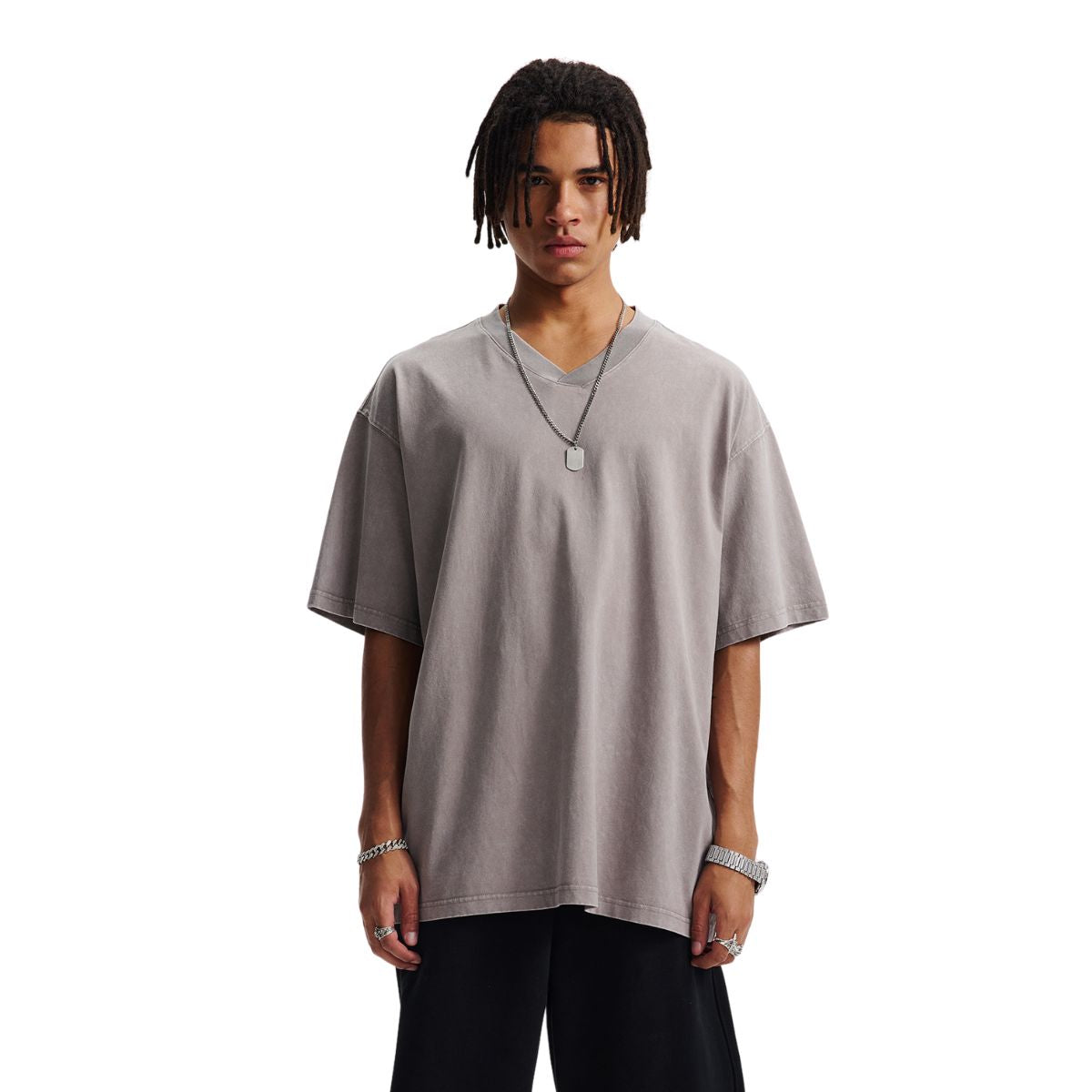 Camiseta Batik Vintage Lavada con Cuello en V de 7.5 oz