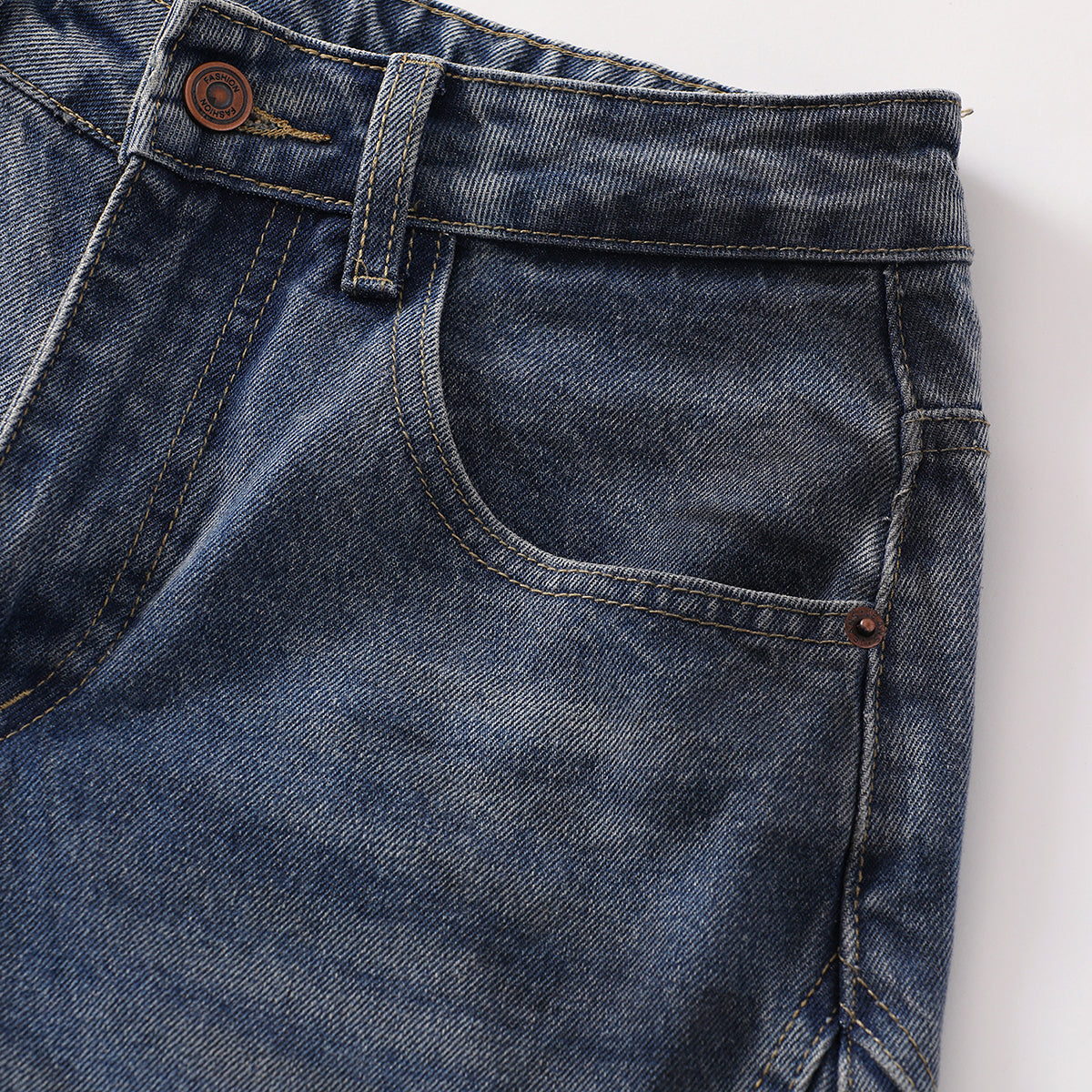 Faded Wash Panel Stitching Barrel-Leg Jeans