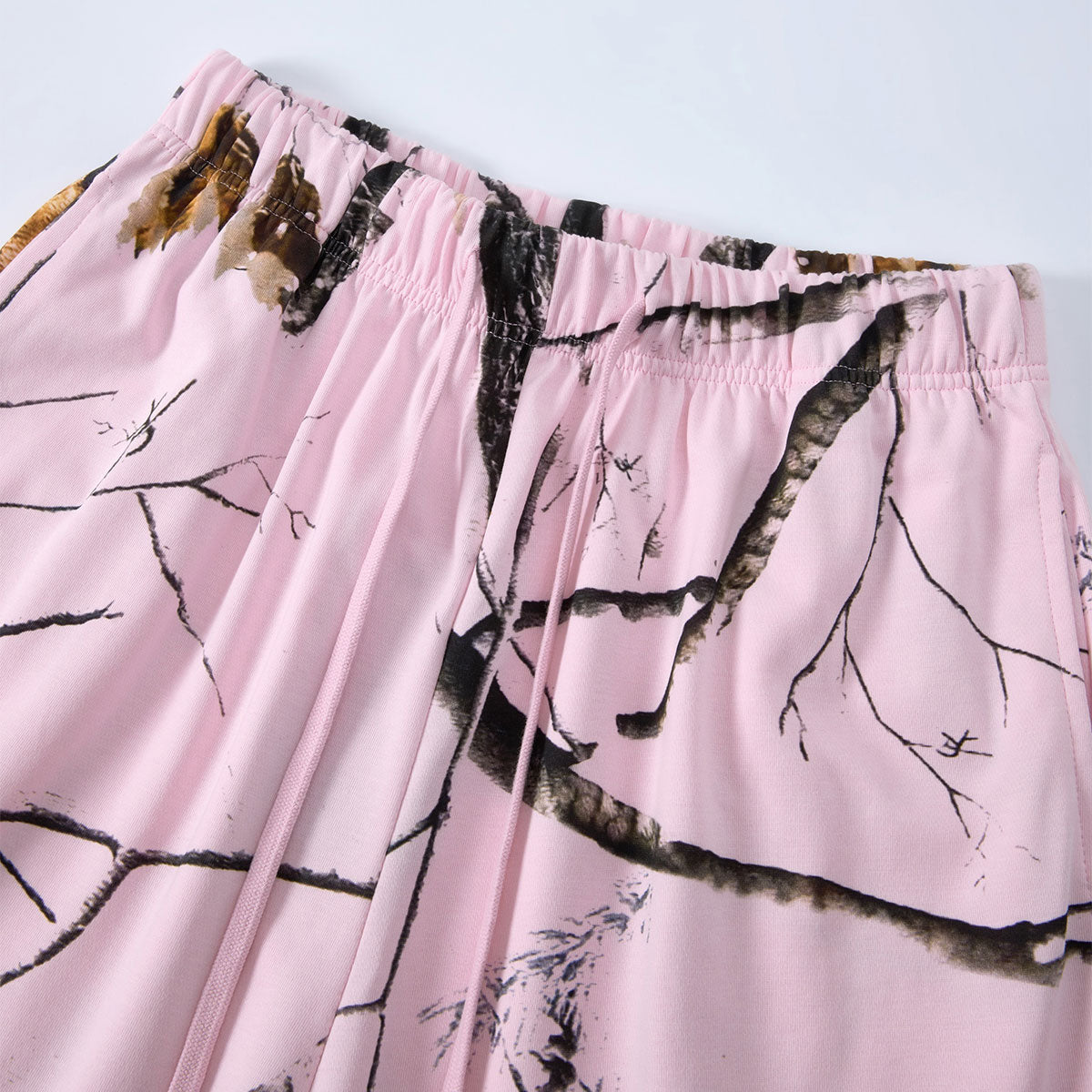 Elastic Waist Casual Pink Camo Branch Print Shorts