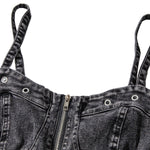 Falda vaquera con bordado de perlas y lavado vintage