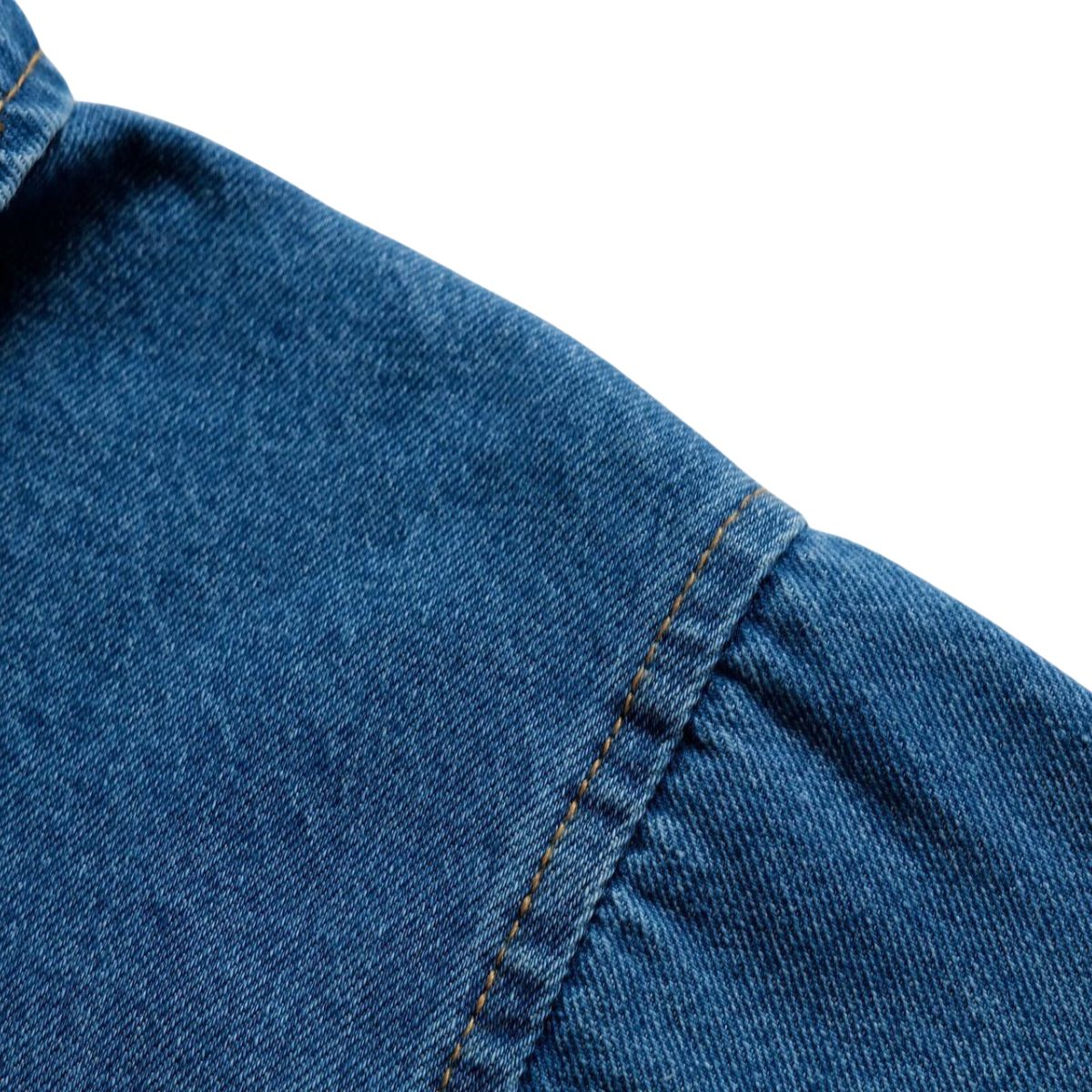 Vestido midi vaquero sin mangas con botones y aberturas en la parte delantera