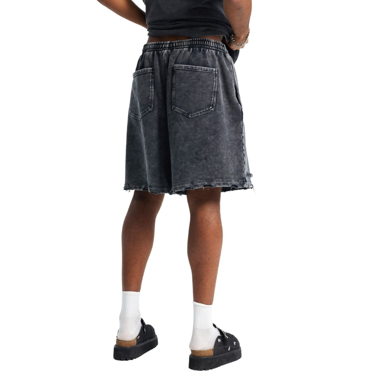 Pantalones cortos desgastados con lavado a la piedra