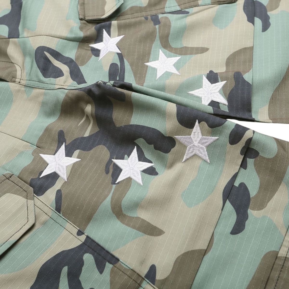 Vintage Camo Star Embroidered Cargo Shorts