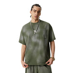 Camiseta con bolsillo desgastado y lavado ácido de 8.5 oz