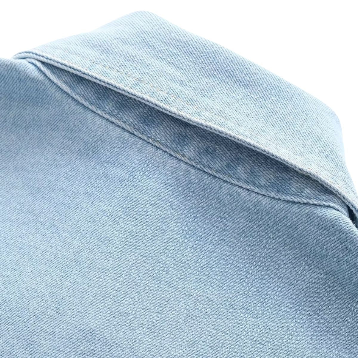 Vestido midi vaquero sin mangas con botones y aberturas en la parte delantera