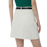 Falda vaquera con bordado de perlas y lavado vintage