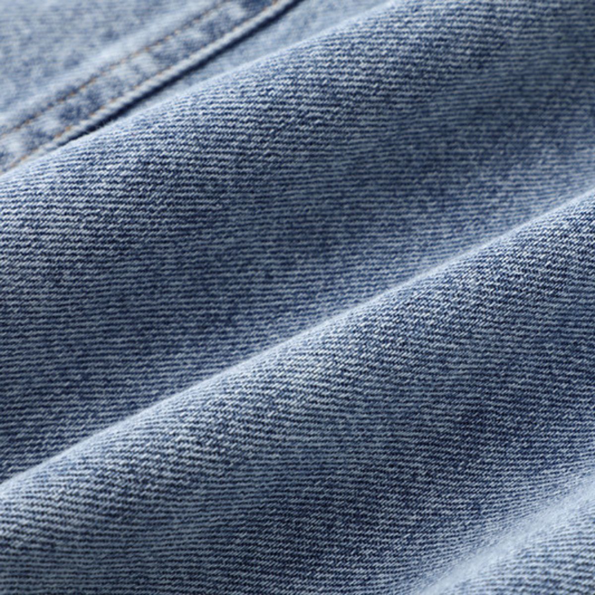 Falda vaquera con bordado de perlas y lavado vintage