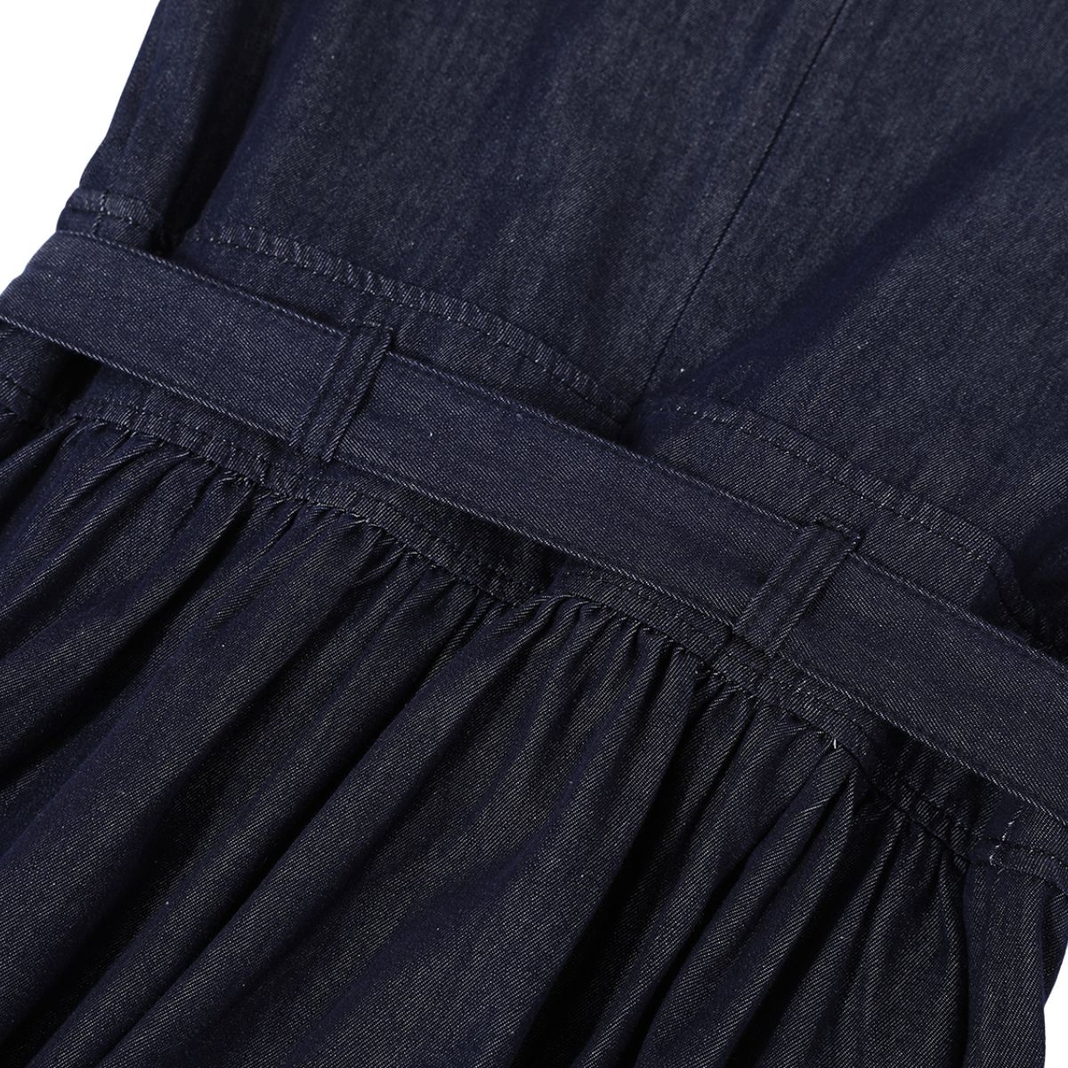 Falda vaquera con bordado de perlas y lavado vintage