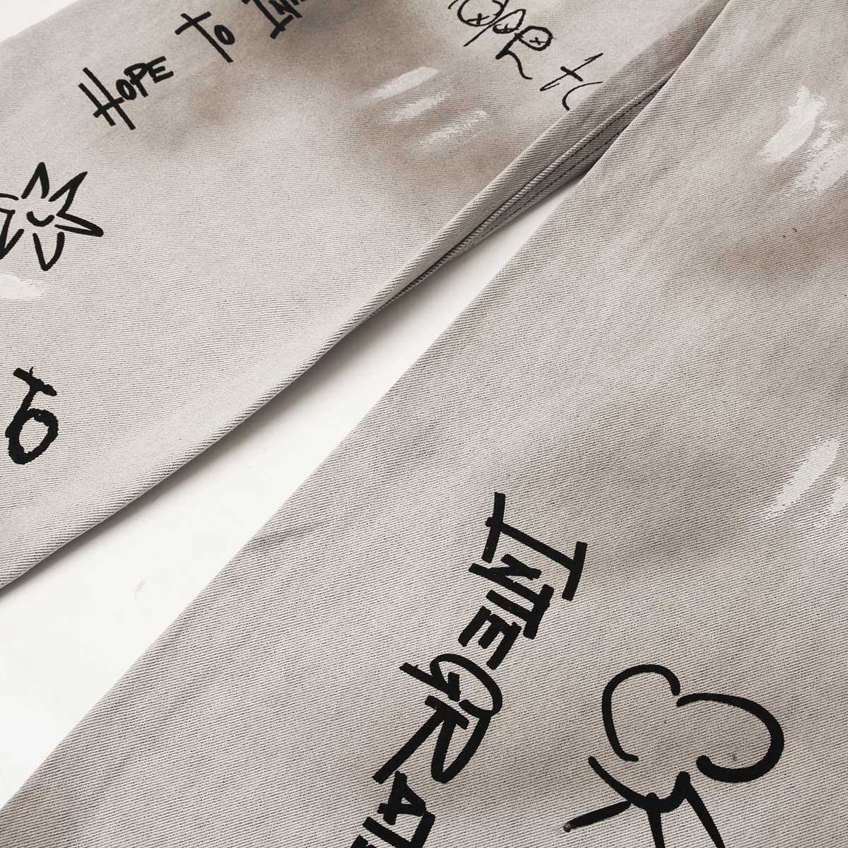 Graffiti Print Washed Wide-Leg Jeans